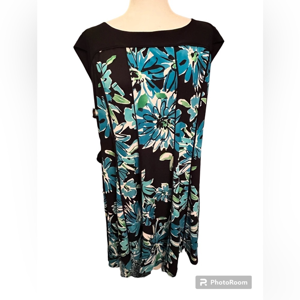 R&K brand dress. Size 18W. Very gently worn.